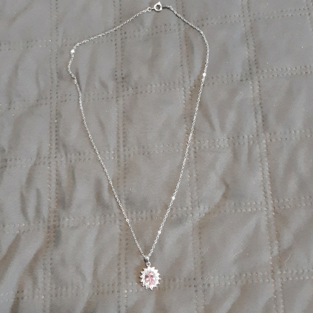 🔴 Necklace - Picture 2 of 2